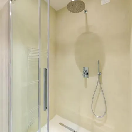 Beautiful 4 Bedrooms Flat By Champs Elysees Appartamento