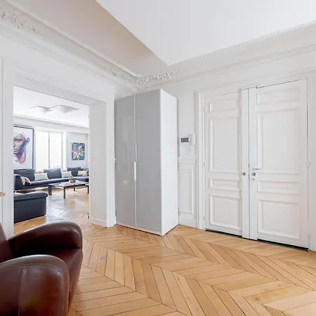 Beautiful 4 Bedrooms Flat By Champs Elysees Parigi