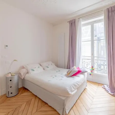 Beautiful 4 Bedrooms Flat By Champs Elysees Apartment Paris
